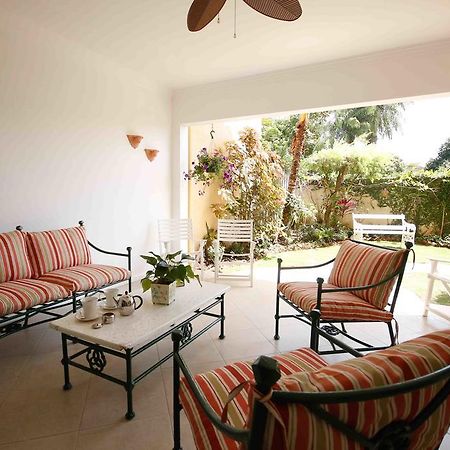 Cattleya Luxury Suites Kingston Pokoj fotografie