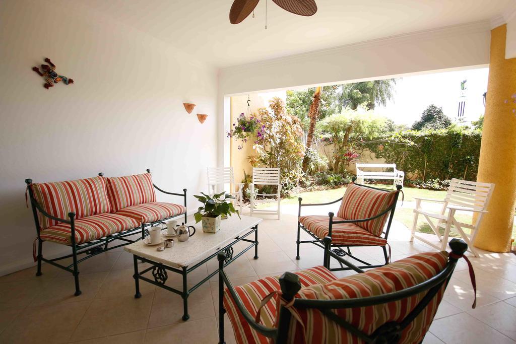 Cattleya Luxury Suites Kingston Pokoj fotografie
