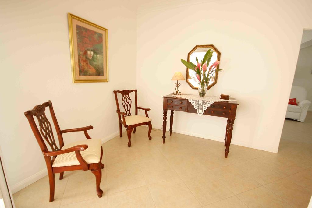 Cattleya Luxury Suites Kingston Pokoj fotografie